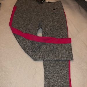 NIKE Dri-Fit Tight Fit Leggings